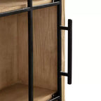 Gebogen wandkast met metalen deur en 3 planken