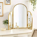 Specchio a muro a tre ante ad arco - Oro spazzolato, 27.5" x 27.5"