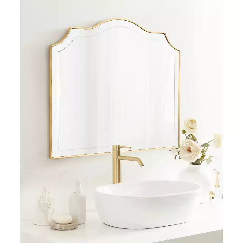Specchio da Parete Ad Arco Hollyn – Oro, 31,5" x 27,5"