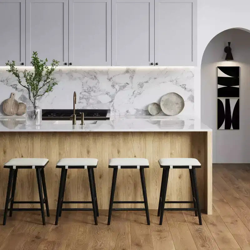 Sgabello da Bar con Rivestimento in Lino, Altezza Contatore – Struttura in Legno, Alto 63 cm