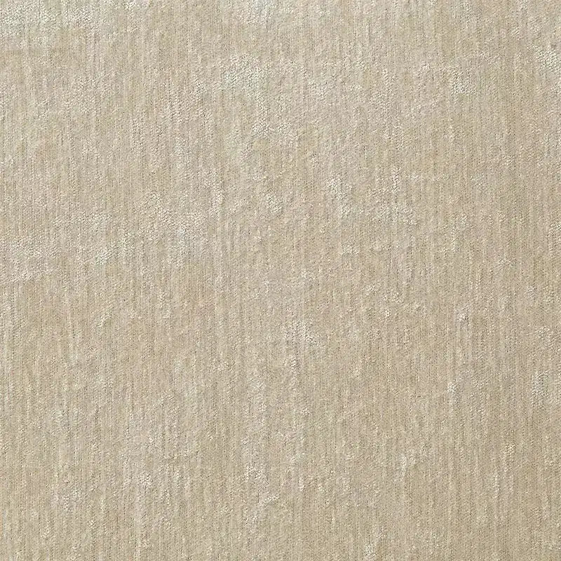 Sedia da pranzo imbottita con braccioli e borchie