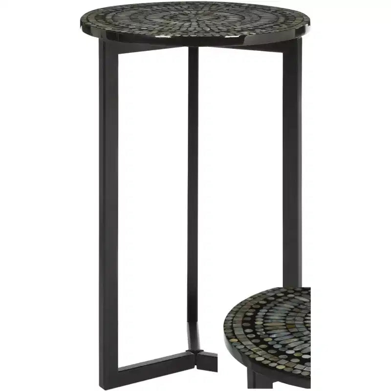 Tavolino rotondo d'appoggio con base geometrica in metallo